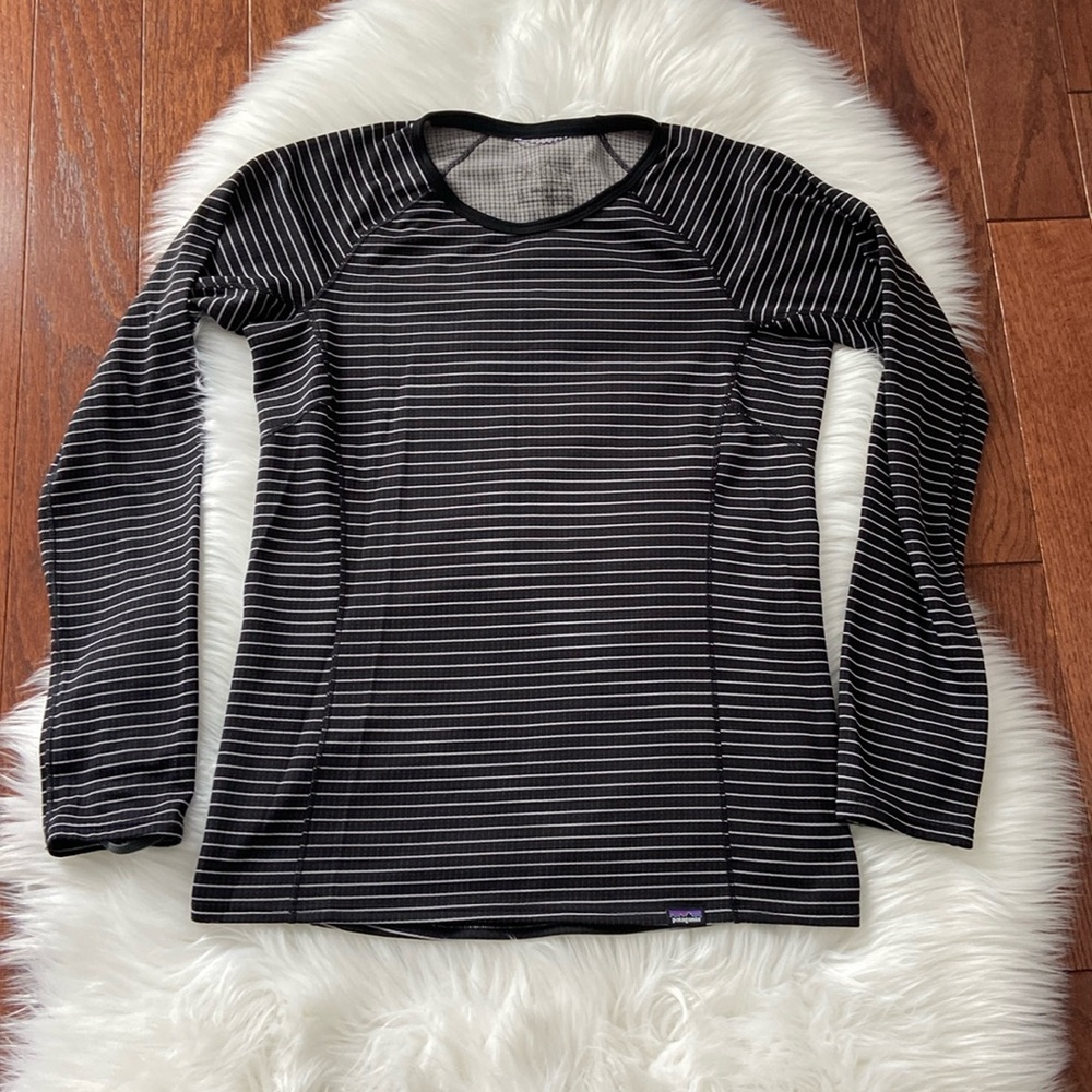 Women’s  Capilene® Midweight Crew striped shirt EUC